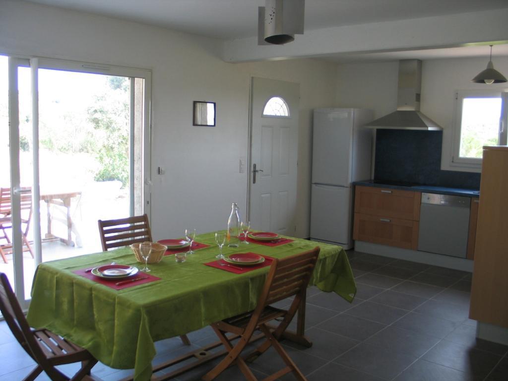 Apartamento Les Romarins Aigne  Habitación foto